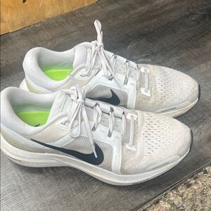 Nike Zoom Vomero 16 Men’s 9 comfort trainers